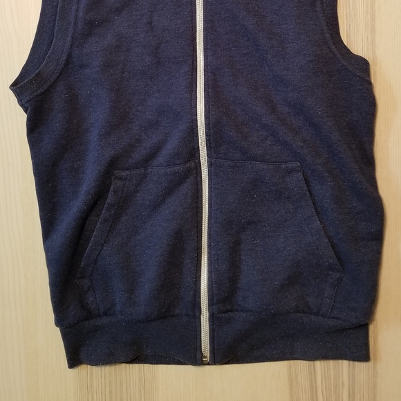 Navy Sleeveless Hoodie by Divided - Picture 5 of 6